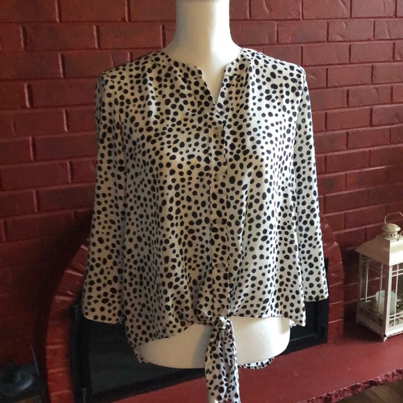 Chico's Tops - Chico’s Sz / small black & white tie blouse.